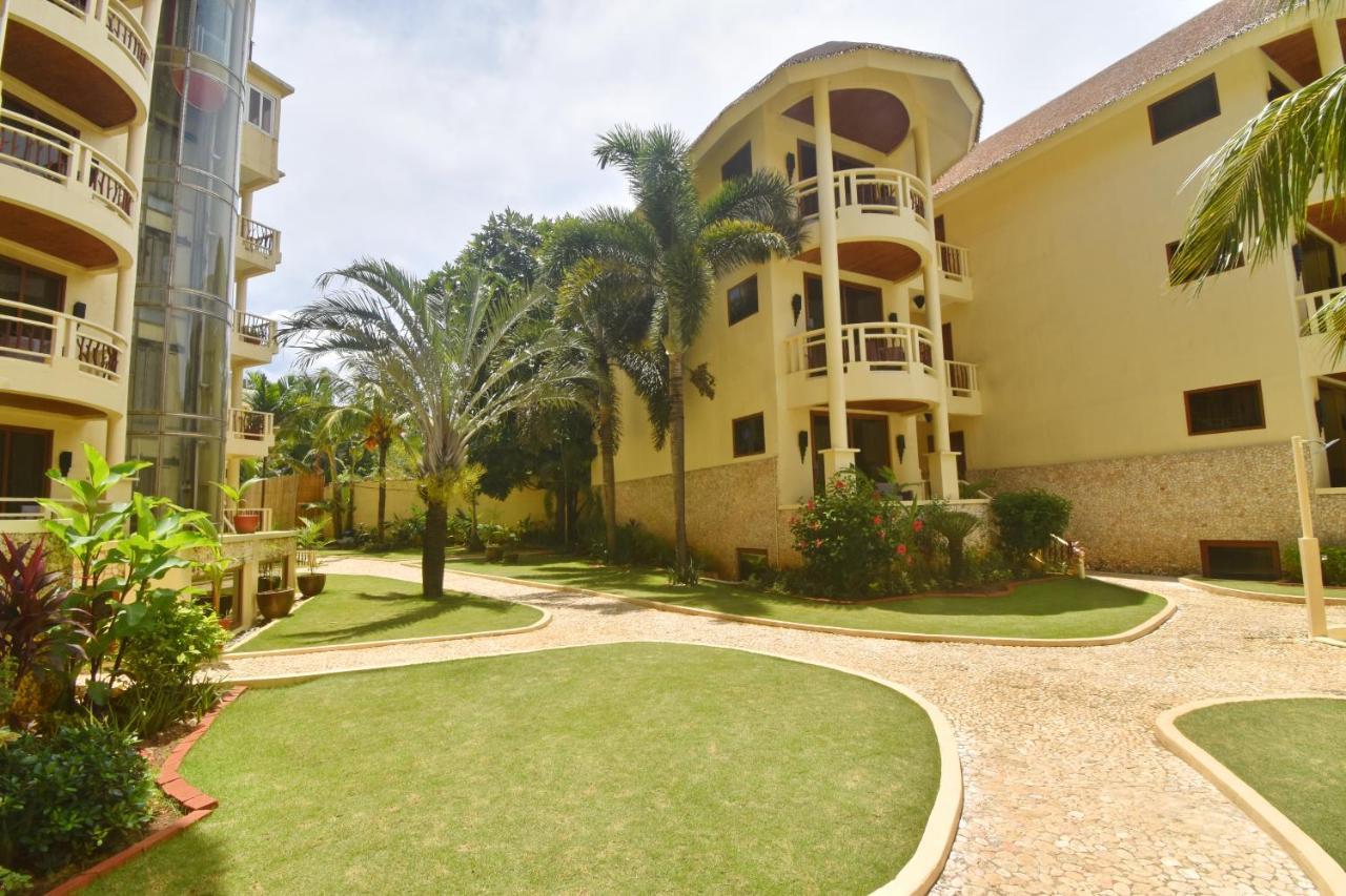 Ambassador In Paradise Balabag  Exterior photo The University of Yaoundé 1