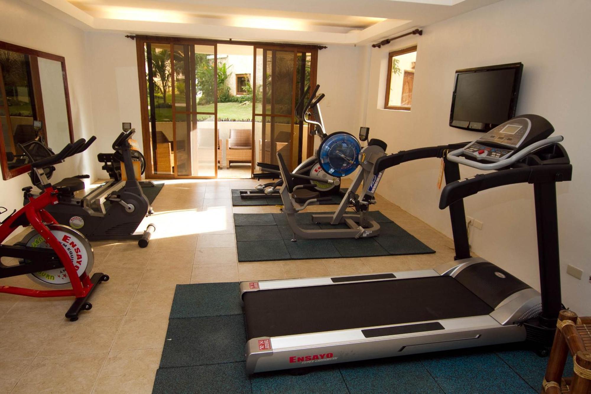 Ambassador In Paradise Balabag  Exterior photo A home gym