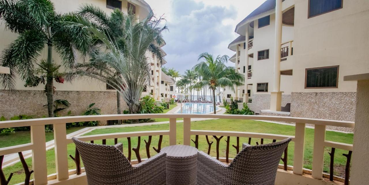 Ambassador In Paradise Balabag  Exterior photo View of the pool at the Bayview Park Hotel